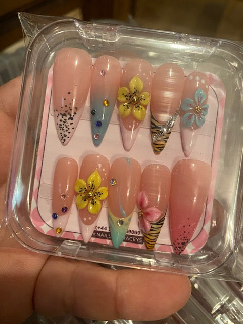 Floral Press on Nails